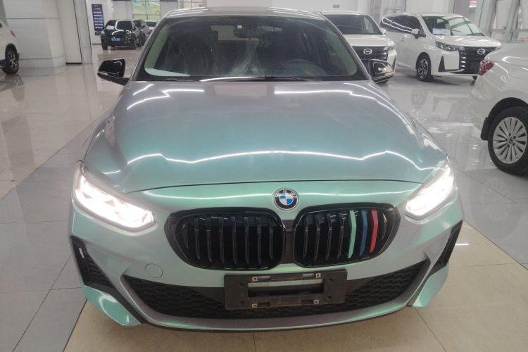 宝马1系 2021款 120i M运动曜夜版车身外观2