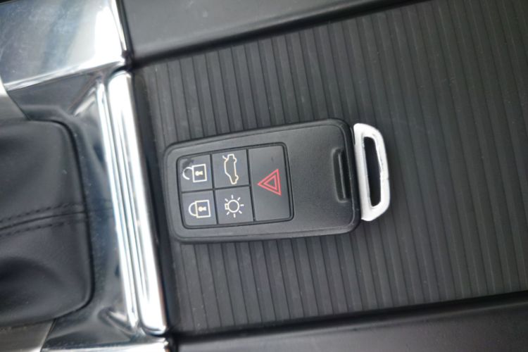 沃尔沃S60 2019款 S60L 改款 T5 智进进阶版中控内饰11