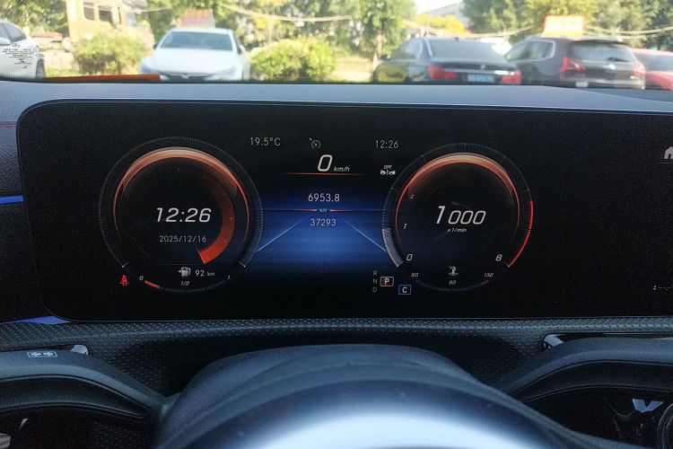 奔驰CLA 2022款 改款 CLA 200 猎跑车中控内饰14