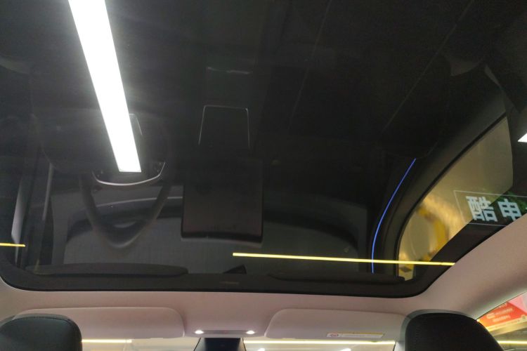 特斯拉 Model Y 2025款 长续航全轮驱动版局部细节22