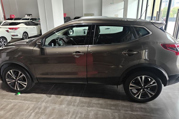 日产 逍客 2021款 2.0L CVT豪华领航版车身外观6003