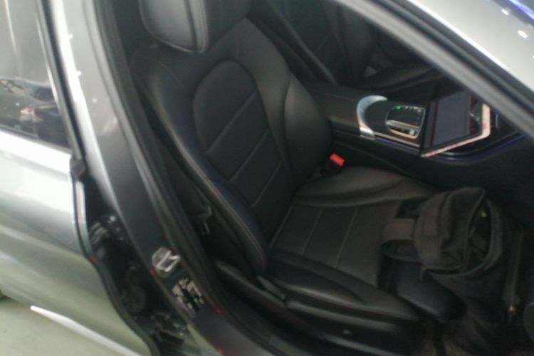 奔驰C级 2020款 改款 C 200 L 时尚型运动版局部细节41