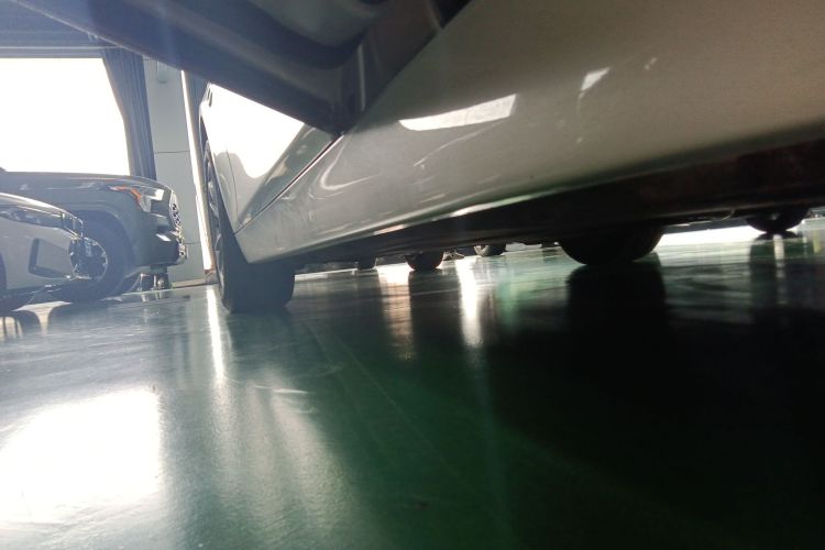 宝马5系 2014款 520Li 典雅型局部细节9002