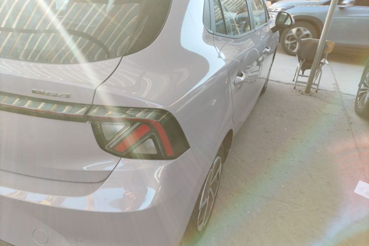 名爵 MG4 EV 2026款 437 从容版车身外观6006