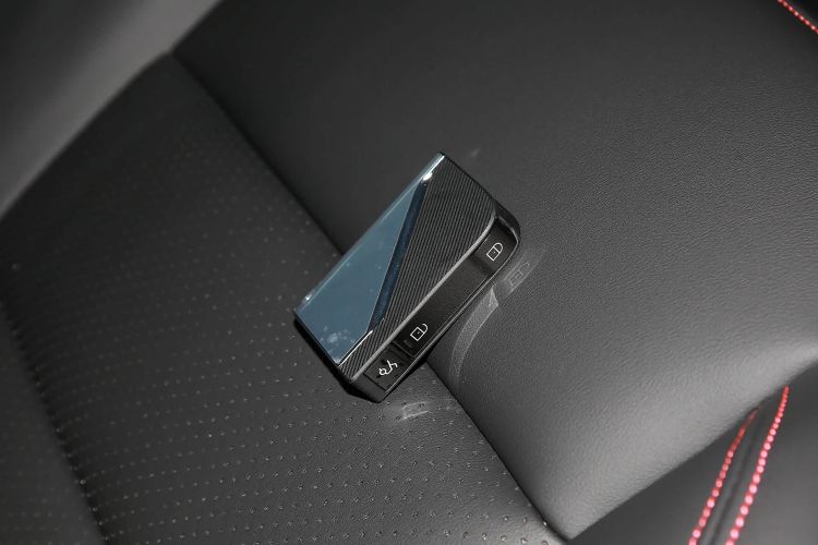 领克06 2020款 1.5T 耀Halo中控内饰11
