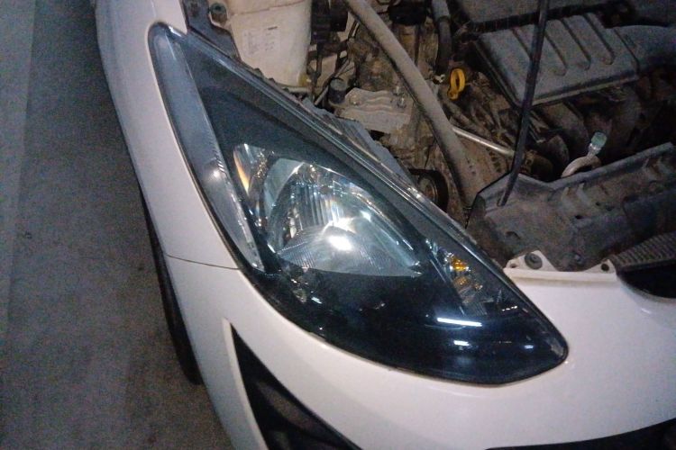 马自达2 2012款 两厢炫动 1.5L 自动超值版车身外观6006