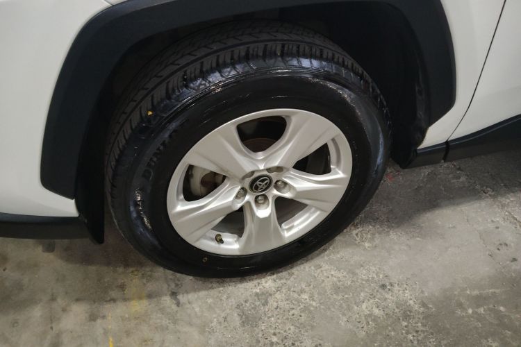 丰田 RAV4荣放 2020款 2.0L CVT两驱都市版车身外观6002