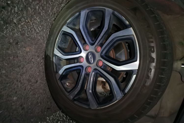 奇瑞 瑞虎3X 2018款 1.5L 自动精英版车身外观10