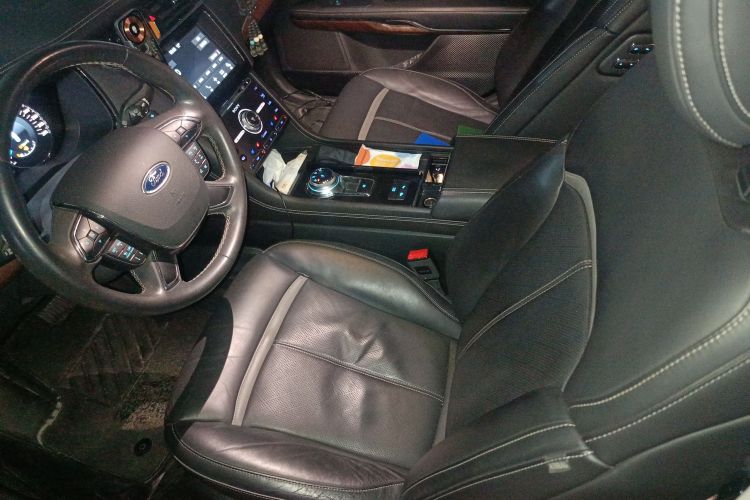 福特 金牛座 2017款 EcoBoost 325 V6旗舰型中控内饰19