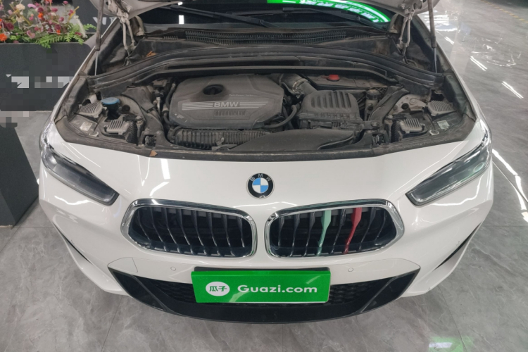 宝马X2 2021款 sDrive25i 领先型M运动套装机舱底盘24