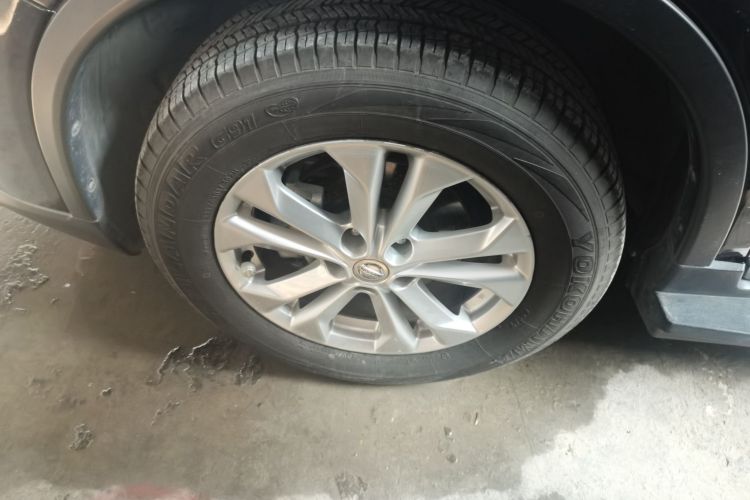 日产 奇骏 2015款 2.0L CVT舒适MAX版 2WD车身外观6007