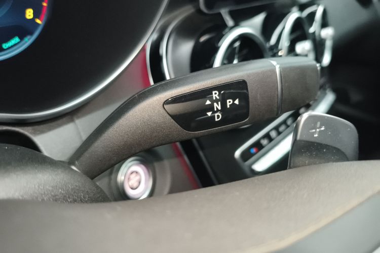 奔驰C级 2021款 C 260 L 运动版中控内饰18