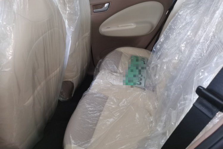 五菱汽车 宏光MINIEV 2025款 四门版 进阶款中控内饰21