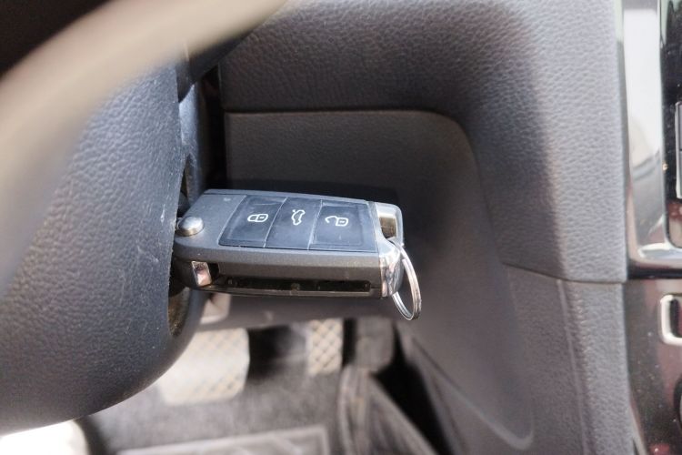 大众 高尔夫 2019款 1.6L 自动舒适型 国V中控内饰11