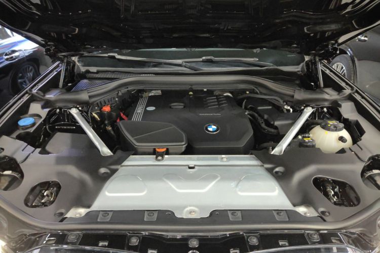 宝马X3 2020款  xDrive28i M运动套装机舱底盘24