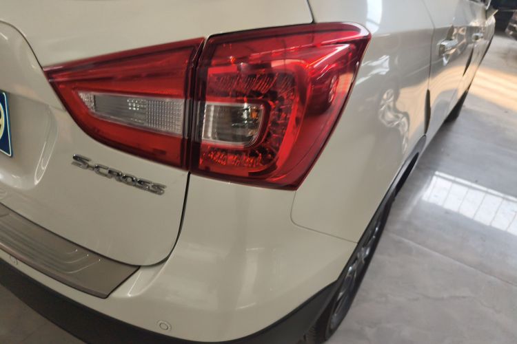 铃木 骁途 2017款 1.6L CVT两驱都市进取型车身外观9