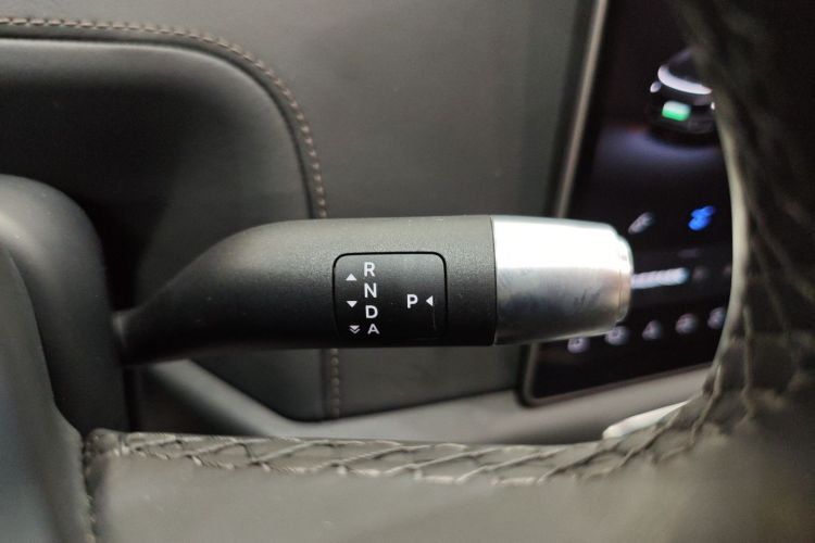 理想汽车 理想L9 2023款 Pro中控内饰18