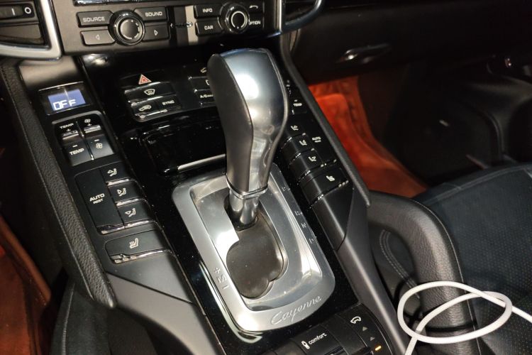 保时捷 2014款 Cayenne Platinum Edition 3.0T中控内饰18