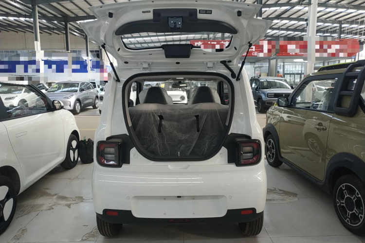 吉利银河 熊猫 2025款 210km 元气熊机舱底盘23