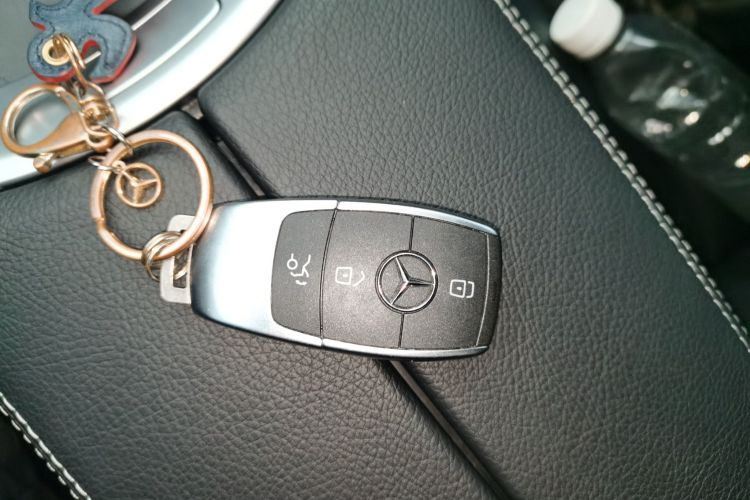 奔驰C级 2021款 C 260 L 运动版中控内饰7001