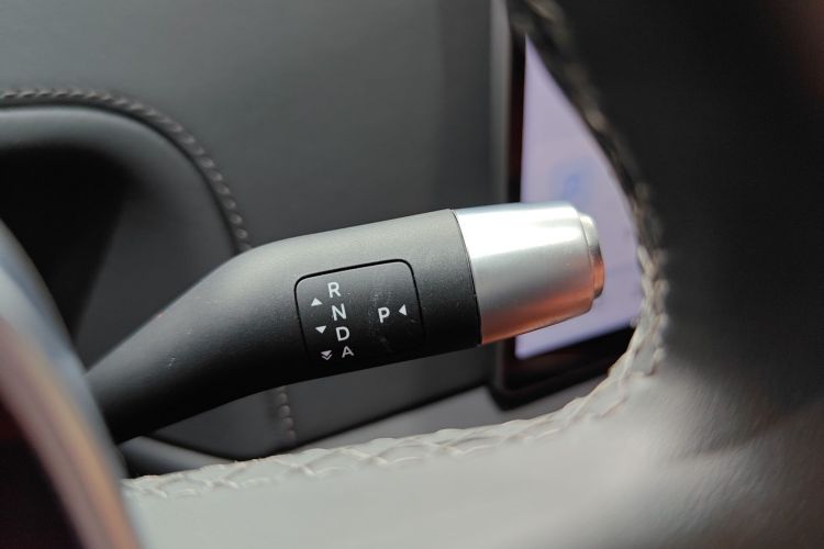 理想汽车 理想L6 2025款 Pro 智能焕新版中控内饰18