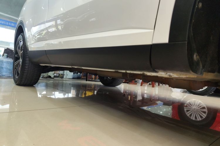 魏牌 VV6 2021款 2.0T 两驱智护+局部细节9001