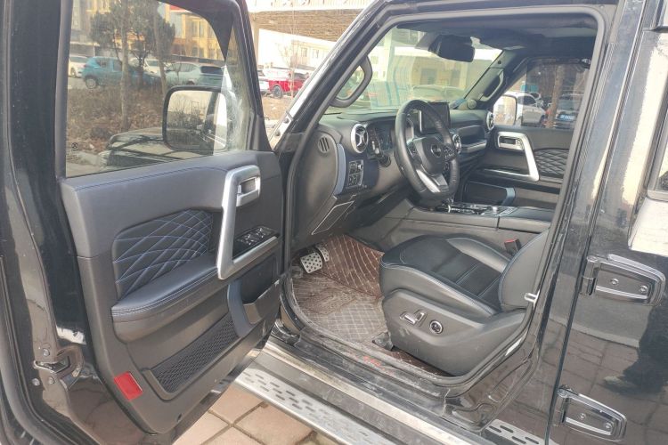 北京越野 北京BJ40 2019款 2.3T 自动四驱城市猎人版尊享型 国VI中控内饰20