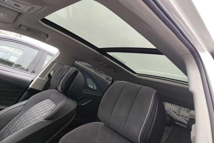 红旗HS5 2019款 2.0T 智联旗享四驱版局部细节22