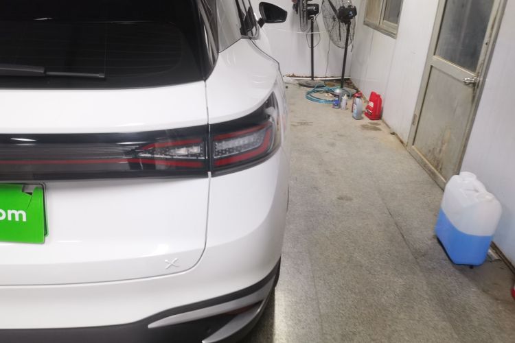 大众 ID.4 X 2025款 聪明款 纯净智享版车身外观9