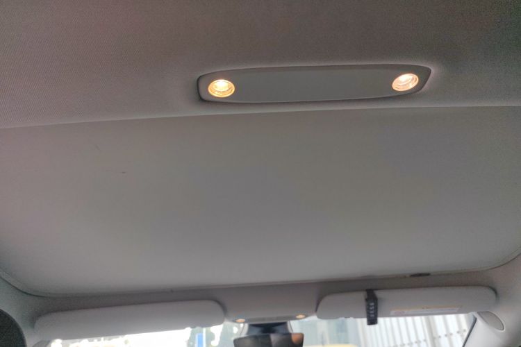 特斯拉 Model 3 2020款 标准续航后驱升级版中控内饰22