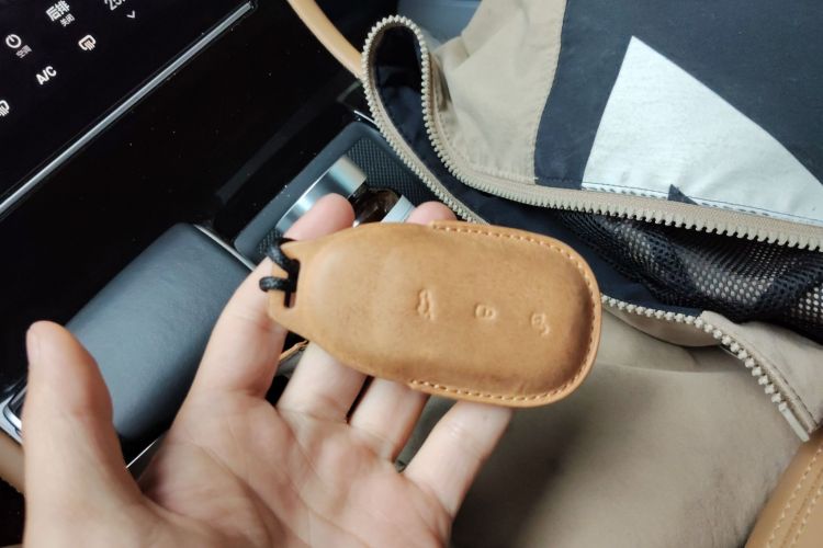 理想汽车 理想ONE 2021款 增程6座版中控内饰11