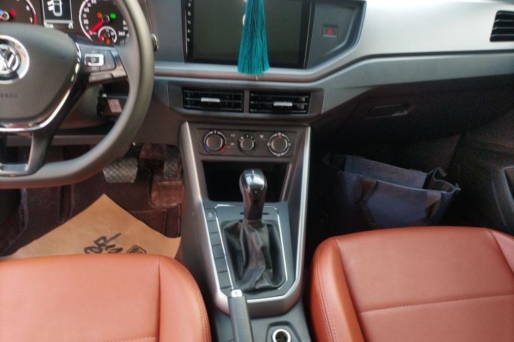 大众 Polo 2019款 Plus 1.5L 自动全景乐享版中控内饰18