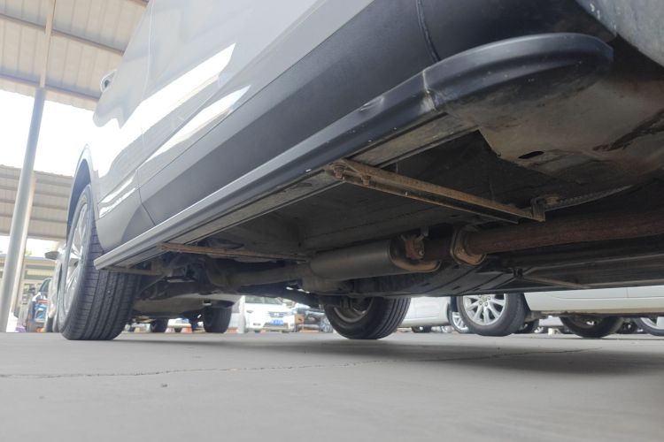 哈弗H6 2020款 1.5GDIT 自动铂金都市版机舱底盘29