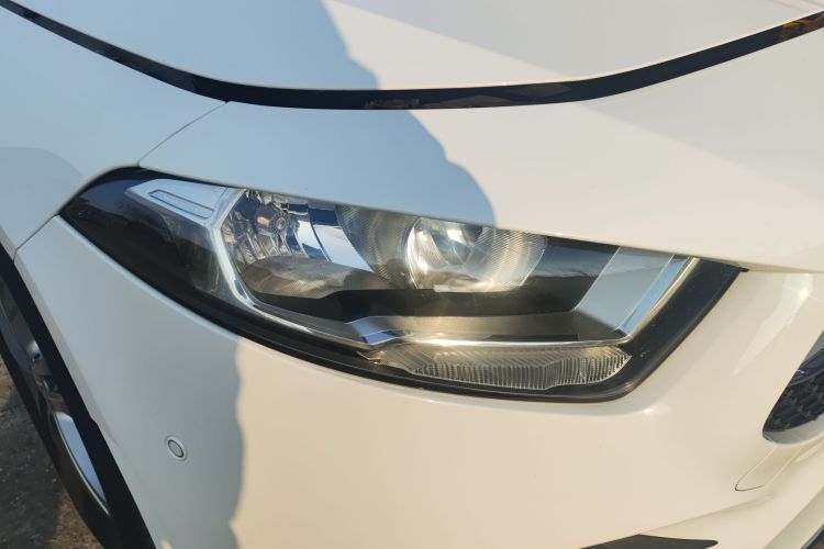 奔驰A级 2021款 A 180 L 运动轿车车身外观6006