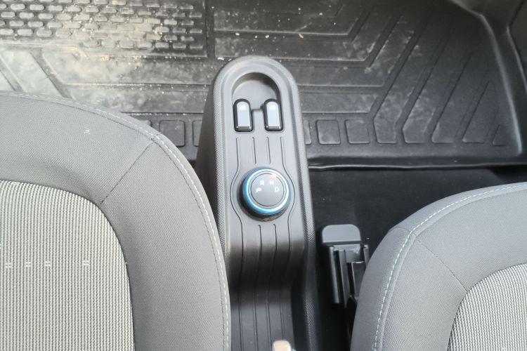 五菱汽车 宏光MINIEV 2020款 轻松款 三元锂中控内饰18