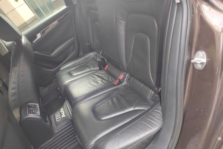 奥迪A4L 2015款 35 TFSI 自动舒适型中控内饰7004