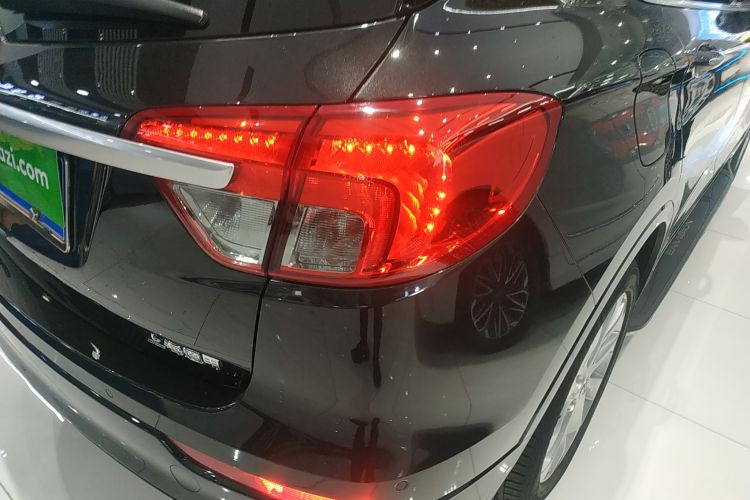 别克 昂科威 2014款 28T 四驱全能运动旗舰型车身外观9