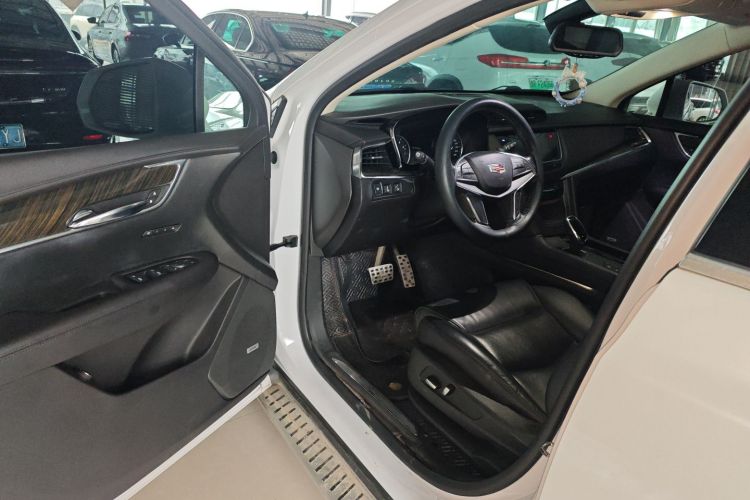 凯迪拉克XT5 2018款 25T 豪华型中控内饰20