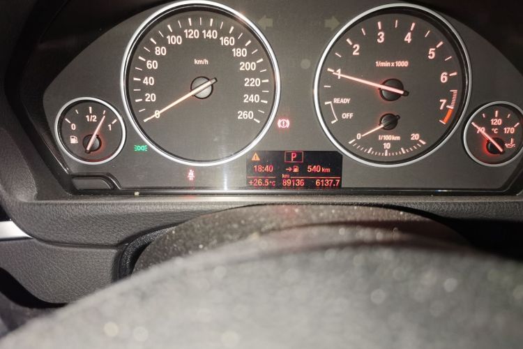 宝马3系 2017款 320Li 时尚型中控内饰15