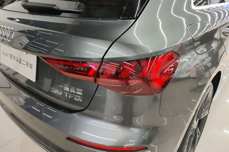 奥迪A3 2024款 Sportback 35 TFSI 时尚运动型车身外观9
