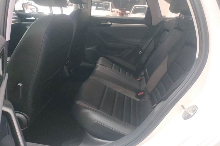 大众 速腾 2019款 200TSI DSG舒适型 国VI中控内饰7004