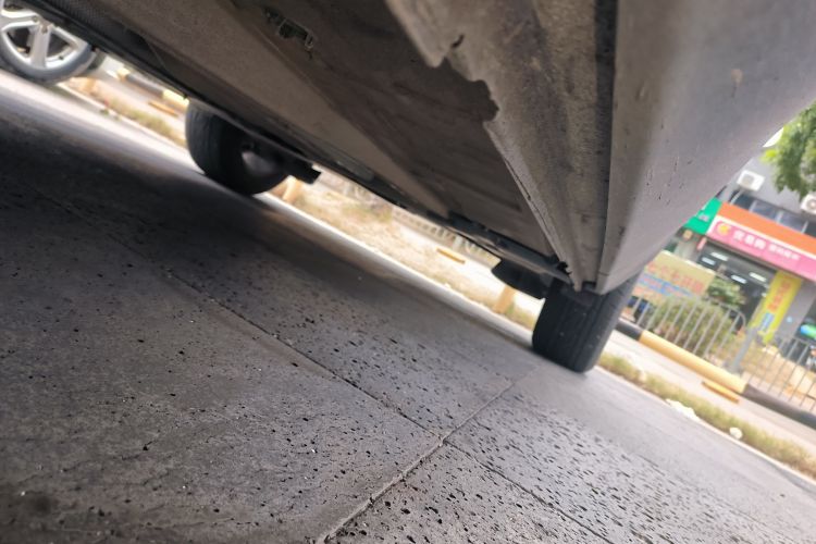 标致4008 2018款 350THP 豪华版局部细节9004