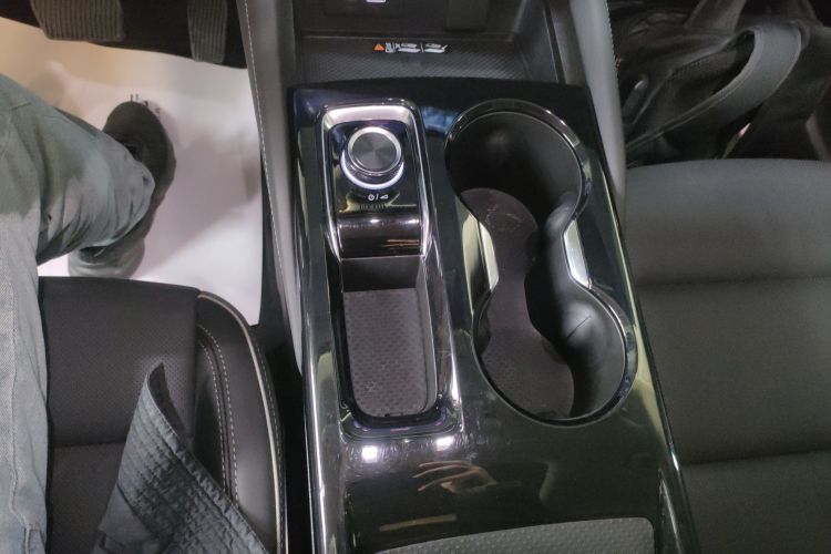 别克 2025款 昂科威Plus 28T 两驱白金版局部细节18