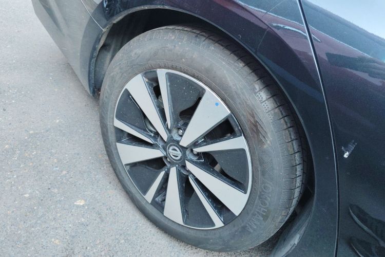 日产 天籁 2021款 2.0L XL 舒适版车身外观6008