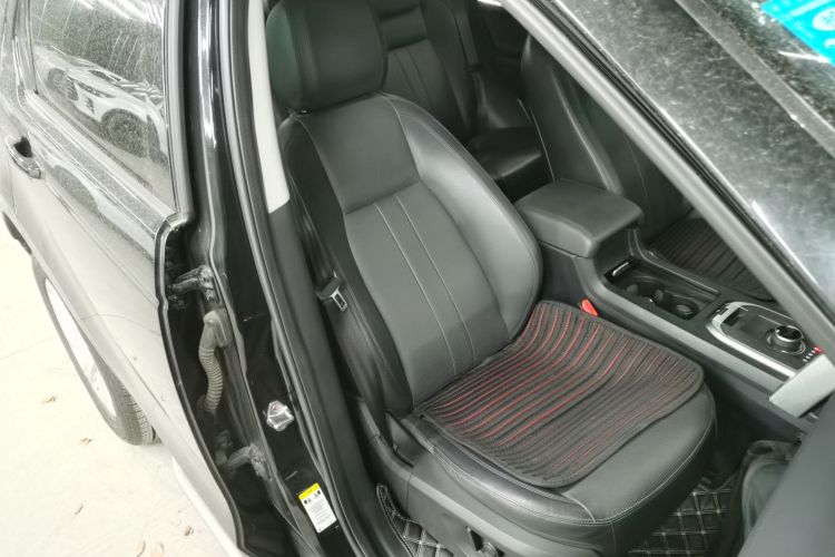 路虎 发现神行 2019款 240PS SE版 国VI局部细节41