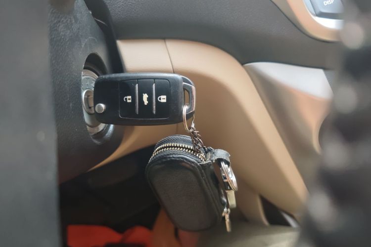 长安 逸动 2015款 1.6L 自动豪华型中控内饰11