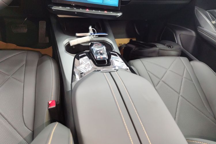 凯翼昆仑 2025款 1.5T 山峰版 5座中控内饰18