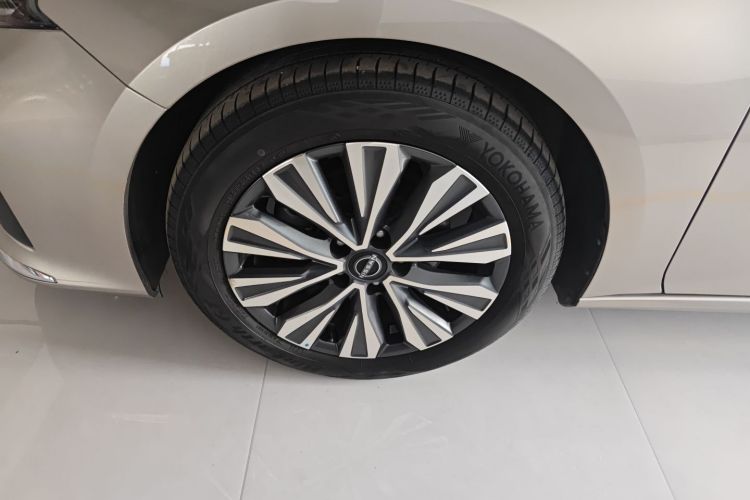 日产 天籁 2022款 2.0L XL-TLS 悦享版车身外观6007