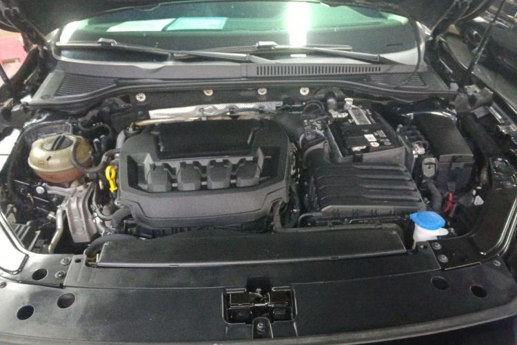 大众 帕萨特 2023款 改款 330TSI 星空精英版机舱底盘24