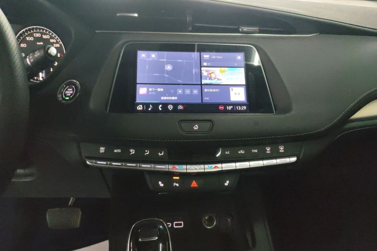 凯迪拉克XT4 2021款 28T 两驱领先型中控内饰16